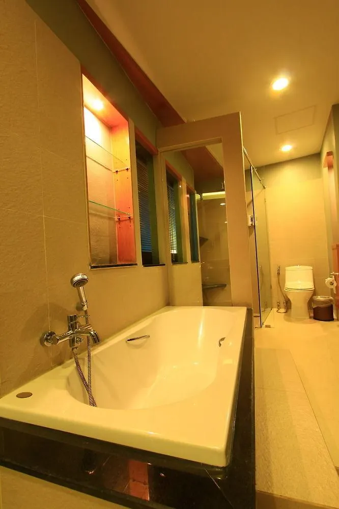 Maya Koh Lanta Resort